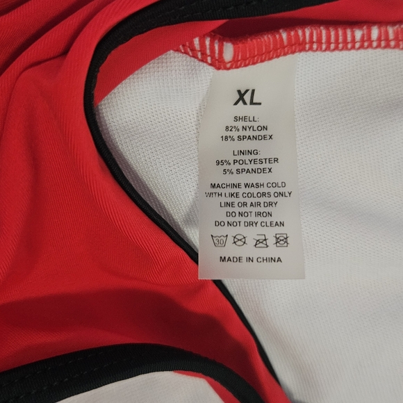 Bikini top, criss cross and tie back - Picture 3 of 3